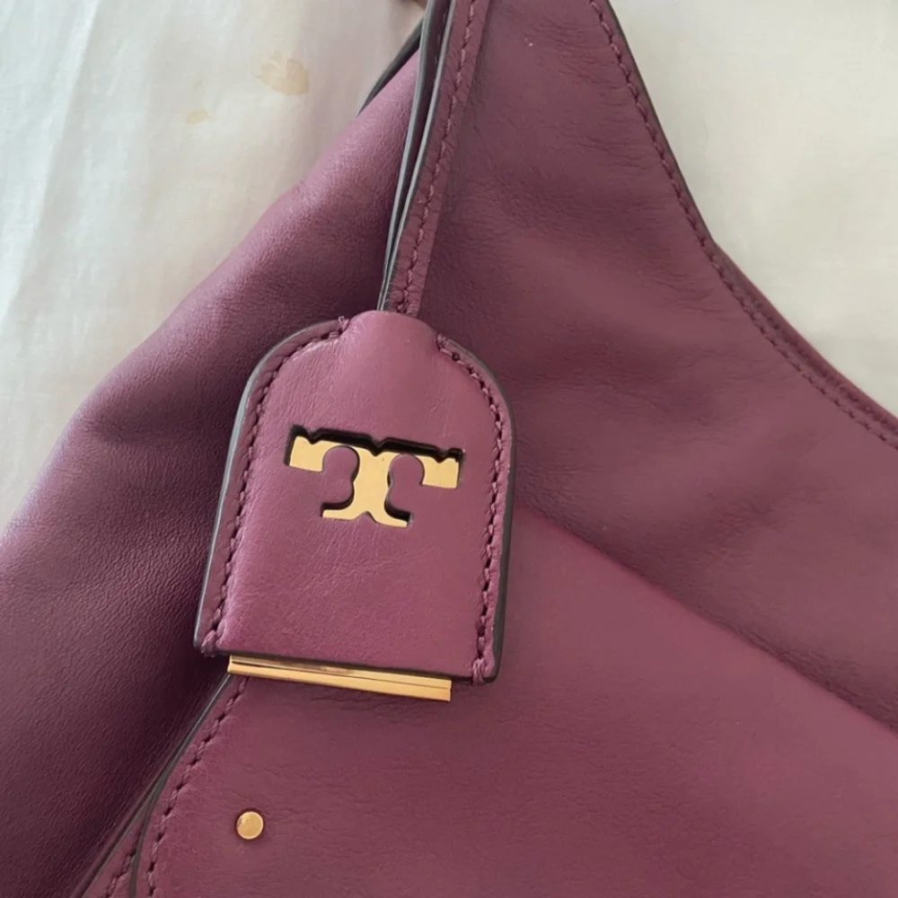 Elegant Purple Shoulder Bag - Picture 9 of 12